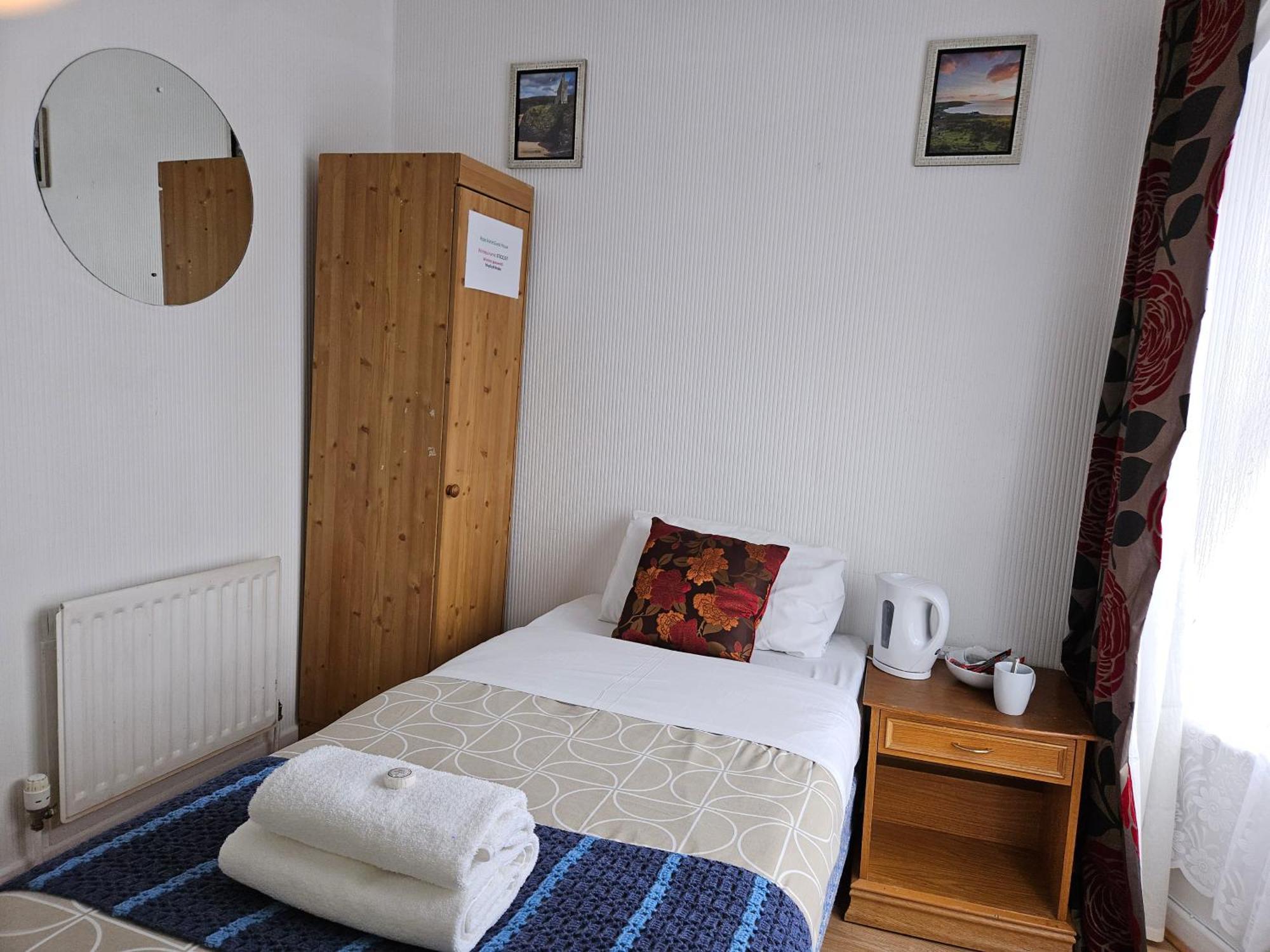 Rose Marie Guest House Peterborough Buitenkant foto